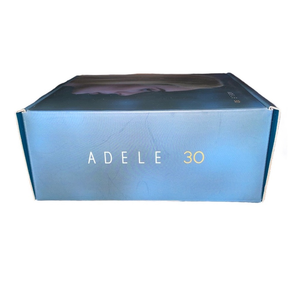 Adele 30 Exclusive Limited Edition Cassette Set - Picture 6 of 10